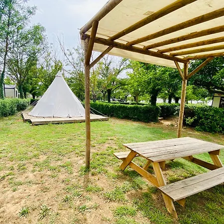 Camping Paradis Family Les Rives De L'Herault Gignac  Exterior photo